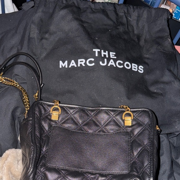Marc Jacobs Black Quilted Crossbody Bag with Gold Chain - Picture 3 of 3